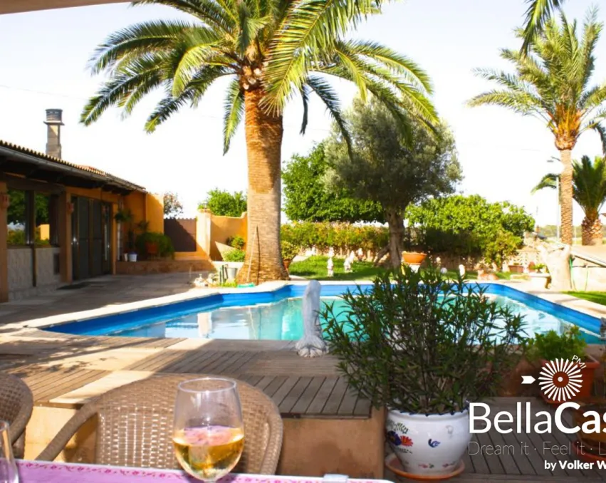 Pferde Finca / Reiterhof nahe dem Naturstrand Es Trenc mit unbefristeter Ferienvermietungslizenz