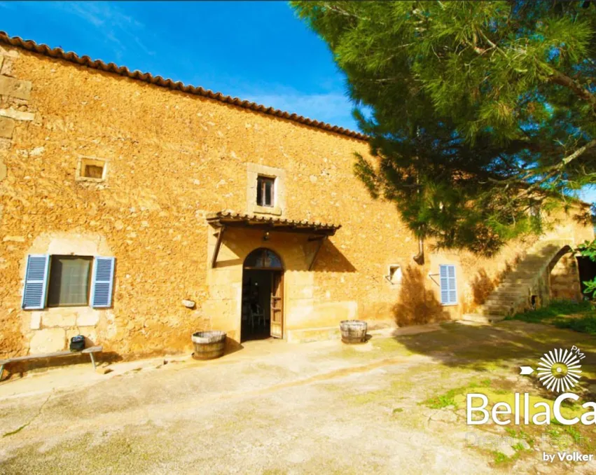 Mallorquinische 15 ha Granja mit Aussichtsturm