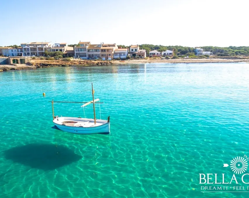 Strandvilla in 1. Meereslinie am Es Trenc - mit unbefristeter Ferienvermietungslizenz