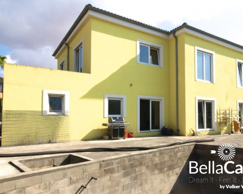 New villa in an exquisite location with sea views - in progress