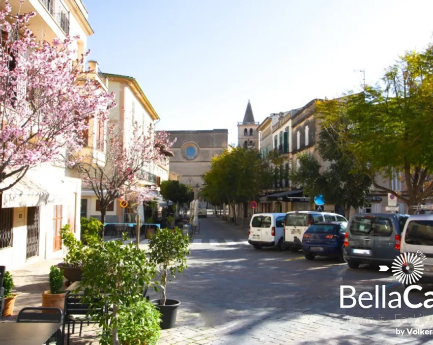 Hochwertiges Stadthaus mit Patio im Herzen Porreres