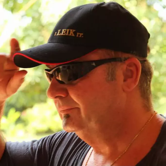 Herr Wessels hat uns hervorragend und professionell betreut. Wir haben uns in sehr wohl gefühlt.  Top!